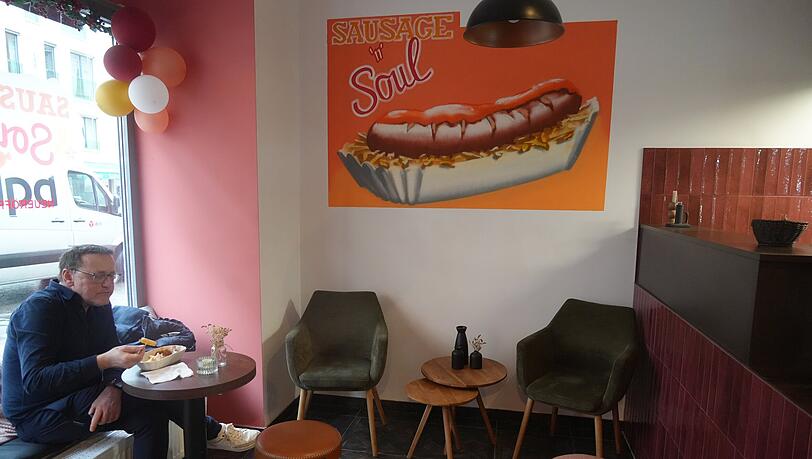 Die Currywurst an der Wand hat der Streetart-Künstler Loomit aufgesprüht.