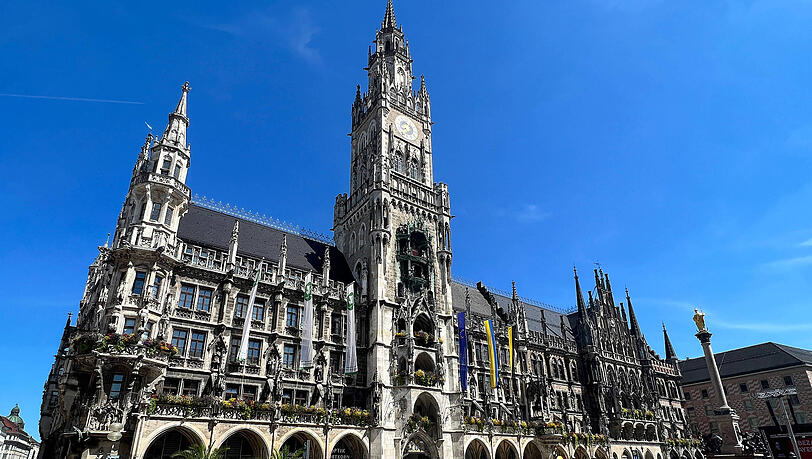 Weil eine autoreduzierte Altstadt Lösungen brauche, hatte die Stadtratsfraktion SPD/Volt beantragt, Anwohnern nicht benötigte städtische Stellplätze anzubieten.