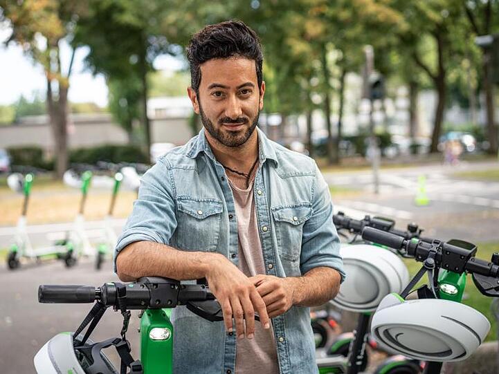 Lime-Deutschland-Chef Jashar Seyfi: "Es ist einfach eine wahnsinnige Masse an Unternehmen, die gerade versuchen, in diesem Scooter-Business mitzumischen.".