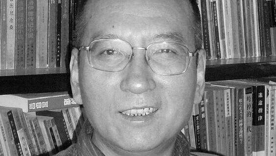 Liu Xiaobo (61): chinesischer Schriftsteller, Regimekritiker und Friedensnobelpreisträger (13. Juli).