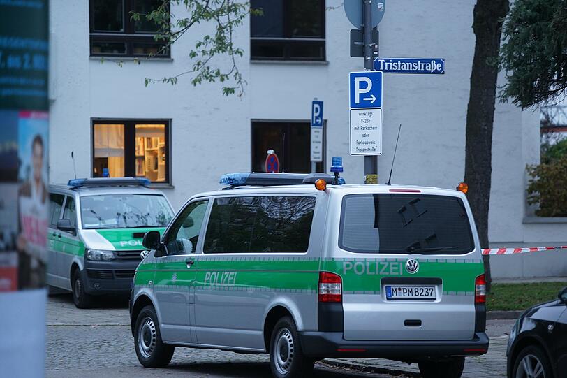 Bilder von der Evakuierungsaktion der Polizei.