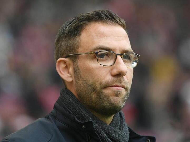 Nürnbergs Trainer Boris Schommers bei einem Spiel. Foto: Marijan Murat/Archivbild