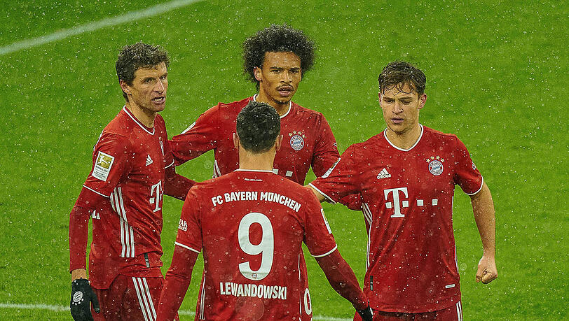 Der FC Bayern erkämpfte sich im Fröttmaninger Schneetreiben gegen den SC Freiburg drei Punkte - und konnte sich dabei auf ein Trio besonders verlassen.