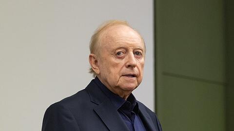 Überraschender Video-Gruß: Alfons Schuhbeck