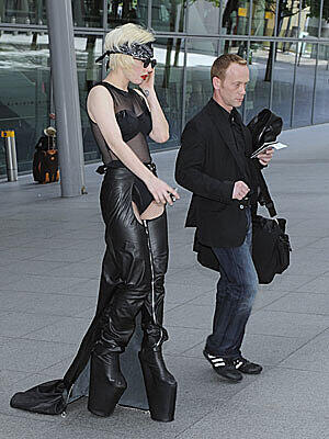 Die sind offenbar sogar für eine Lady Gaga zu gewagt, denn...