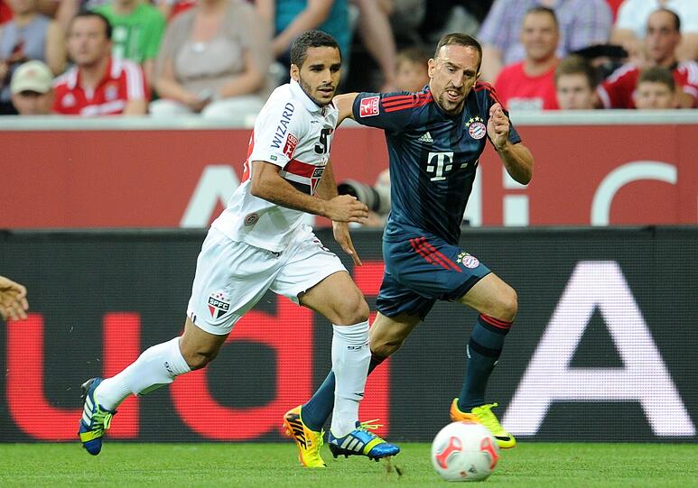 FRANCK RIBÉRY, NOTE 2: Sehr agil und spritzig. Vor allem in Halbzeit eins in bester Filou-Laune. Seine Schuld war&rsquo;s nicht, dass seine Zuspiele nicht verwertet wurden.