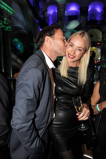 Wolfram und Petra Winter bei der HSE24 Champagner Bar auf der Nacht der Medien in München am 16.10.2013
