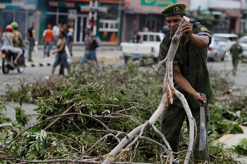 Hurrikan &bdquo;Sandy&ldquo; hat in Kuba mehr Zerstörungen angerichtet, als zunächst angenommen. Bilder aus der Provinz Santiago de Cuba