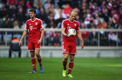 Musste beim Elfmeter gegen Mainz am Ende Thomas Müller den Vortritt lassen: Arjen Robben.