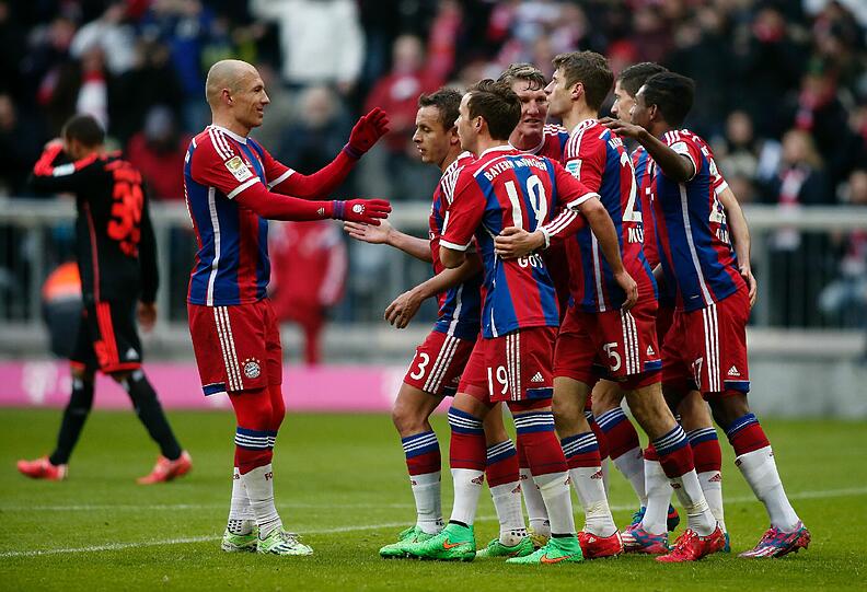 Zum Ligastart empfängt der FC Bayern den Hamburger Sportverein.