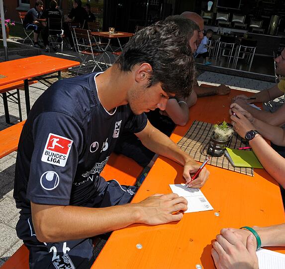 Post für Kevin Volland: Der Ex-Löwe bekommt einen Brief von Christopher Schindler. Die besten Bilder!