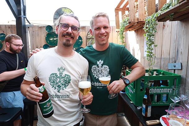 Matthias Gepp (l.) und Oliver Klamminger arbeiten bei Schönramer. Matthias Gepp (l.) und Oliver Klamminger arbeiten bei Schönramer.