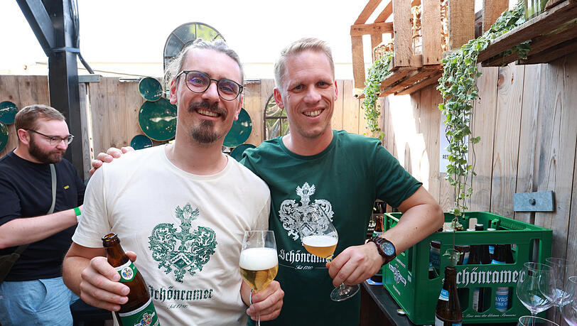 Matthias Gepp (l.) und Oliver Klamminger arbeiten bei Schönramer.