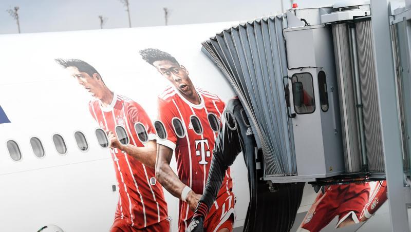 Die Deutsche Flugsicherung hatte dem Flugzeug mit dem FC Bayern an Bord keine Startfreigabe erteilt. Die Deutsche Flugsicherung hatte dem Flugzeug mit dem FC Bayern an Bord keine Startfreigabe erteilt.