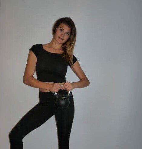 Selina (22)