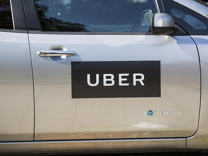 Fahrdienst-Vermittler Uber braucht Konzession.