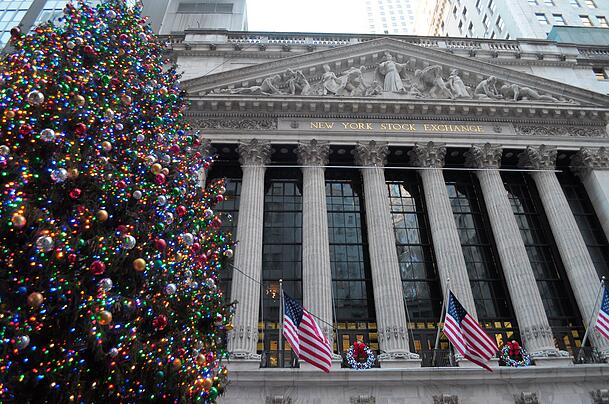 Blind auf US-Unternehmen setzen? Lieber nicht, r&auml;t Experte Ulrich M&uuml;ller. Hier die New Yorker B&ouml;rse  im Financial District in Manhattan, New York City.