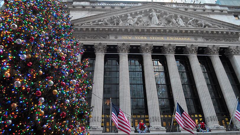 Blind auf US-Unternehmen setzen? Lieber nicht, r&auml;t Experte Ulrich M&uuml;ller. Hier die New Yorker B&ouml;rse  im Financial District in Manhattan, New York City.