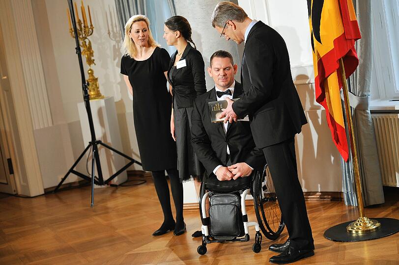 Bundespräsident Christian Wulff und Frau Bettina Wulff mit Annika Merkel, Florian Sitzmann Neujahrsempfang des Bundespräsidenten für Repräsentanten des Öffentlichen Lebens im Schloss Bellevue in Berlin am 12.01.2012.