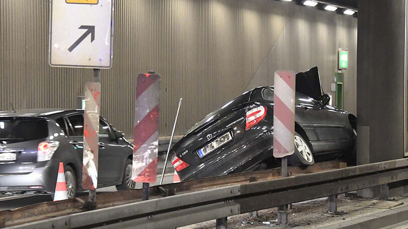 Der Fahrer blieb unverletzt.