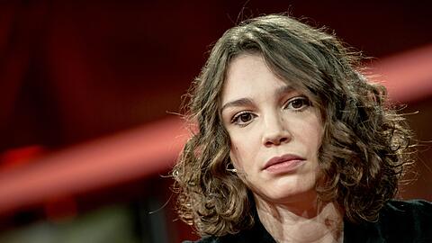 Die russische Oppositionelle Schanna Nemzowa kritisiert, dass auch viele einfache Kleinanleger ihrer Heimat zu Unrecht unter den westlichen Finanzaktionen leiden. (Archivbild)