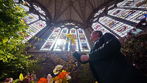 Florist Shane Connolly wird die Blumen für die Krönungszeremonie in der Westminster Abbey arrangieren.