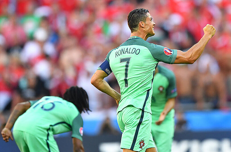 Ein Doppelpack von Ronaldo gegen Ungarn sichert Portugal das Achtelfinale.