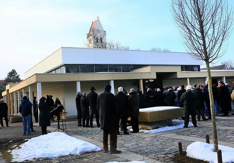 Die Löwen trauern um Manni Wagner: Bilder von der Beerdigung.