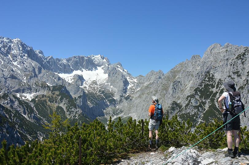 Die Leser freuten sich bei der zweiten AZ-Wanderung über das sonnige Wetter.