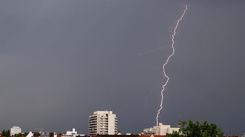 Am Freitag muss laut DWD-Prognose in München mit Gewitter und Hitze gerechnet werden.
