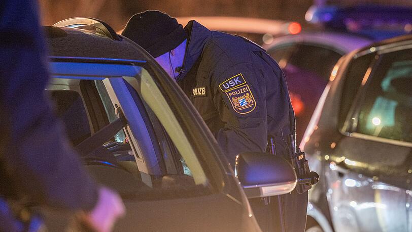Die Polizei sicherte nach der Tat das Gelände weitläufig ab.
