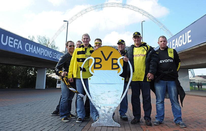 Warten auf den neuen "Klassiker". Bayern gegen Dortmund. Ein Spiel das ganz London elektrisiert. Die Bilder vor dem großen Finale.