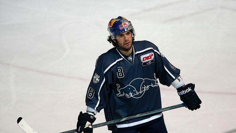 Starkes Heimdebüt ggen Nürnberg: EHC-Neuzugang Fabio Carciola. Starkes Heimdebüt ggen Nürnberg: EHC-Neuzugang Fabio Carciola.