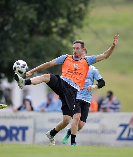 Die Löwen bei ihrer ersten Einheit im Trainingslager in Bodenmais. Die Bilder.