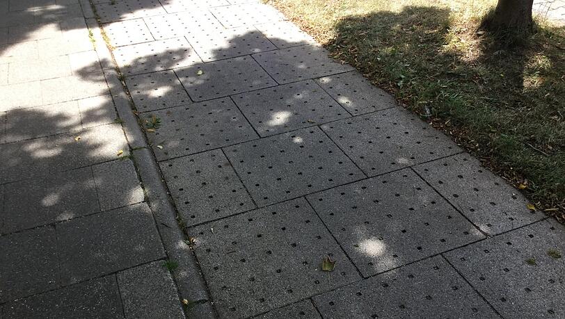 So sehen gelöcherte Wege aus.