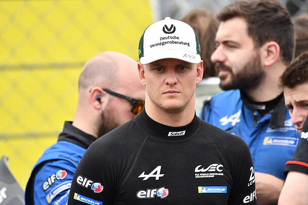 Wird Mick Schumacher wieder den Sprung in die Formel 1 schaffen? Sein Onkel Ralf Schumacher würde es ihm gönnen. Wird Mick Schumacher wieder den Sprung in die Formel 1 schaffen? Sein Onkel Ralf Schumacher würde es ihm gönnen.