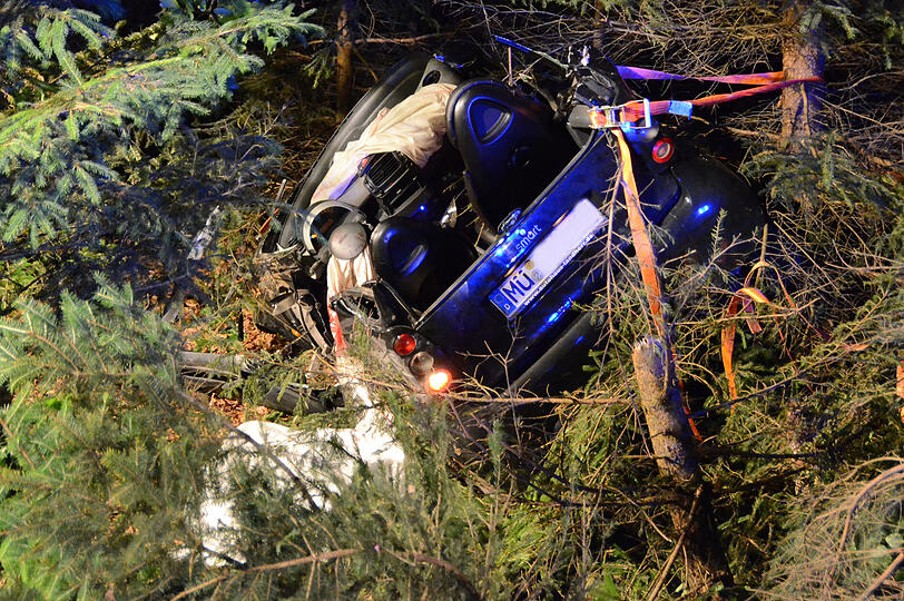 Tödlicher Unfall bei Mühldorf am Inn - die Bilder