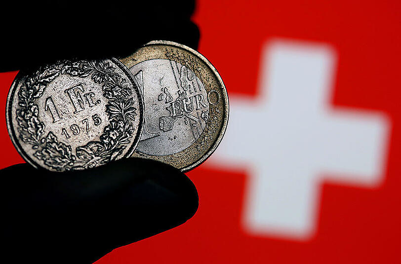 Sieben wichtige Schweizer Exportbranchen erlitten durch den "Frankenschock" Einbußen, darunter Pharma und Maschinenbau.