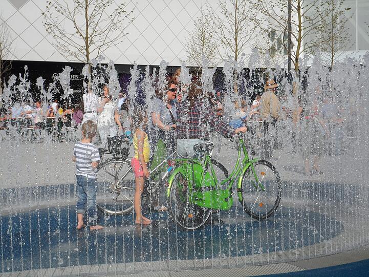 Der Brunnen an den Pasing Arcaden: Ein Ort für Kinder?