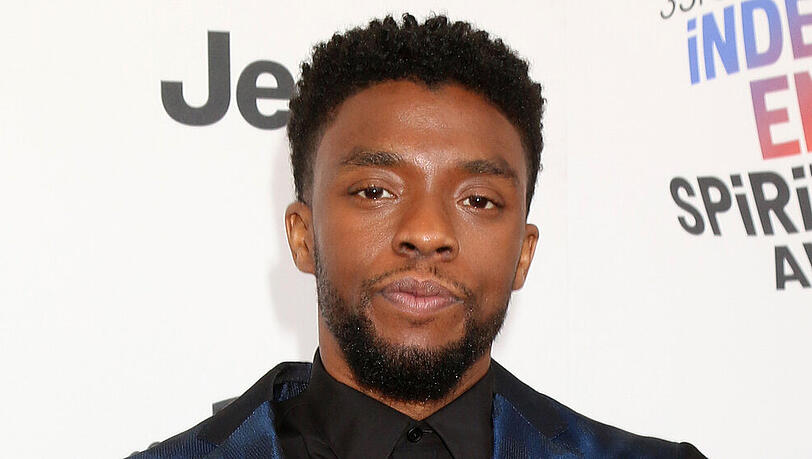 Chadwick Boseman 2018 bei den Film Independent Spirit Awards. Chadwick Boseman 2018 bei den Film Independent Spirit Awards.