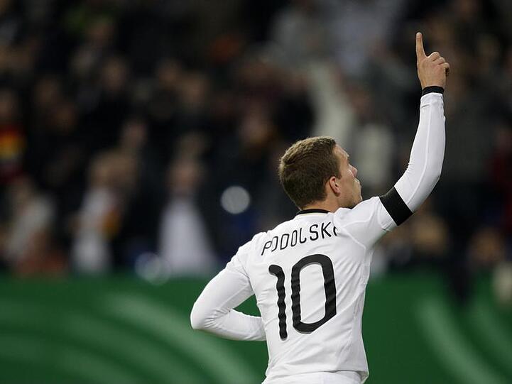 Verhaltener Jubel nach dem Treffer - Lukas Podolski