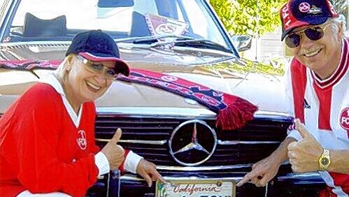 „1 FCN“: Mit diesem Nummernschild sind Elmar Schmidt und seine Lebensgefährtin Felicitas Bossler in Kalifornien unterwegs. „1 FCN“: Mit diesem Nummernschild sind Elmar Schmidt und seine Lebensgefährtin Felicitas Bossler in Kalifornien unterwegs.