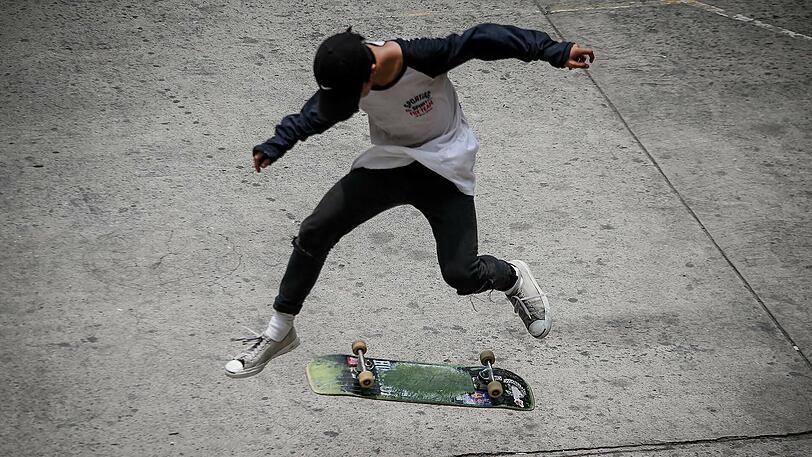 U - Urban Luxury: Skatermarken wie Thrasher, Off-White oder Supreme sind laut "GQ" für Männer weiterhin "so heiß wie die großen Labels".