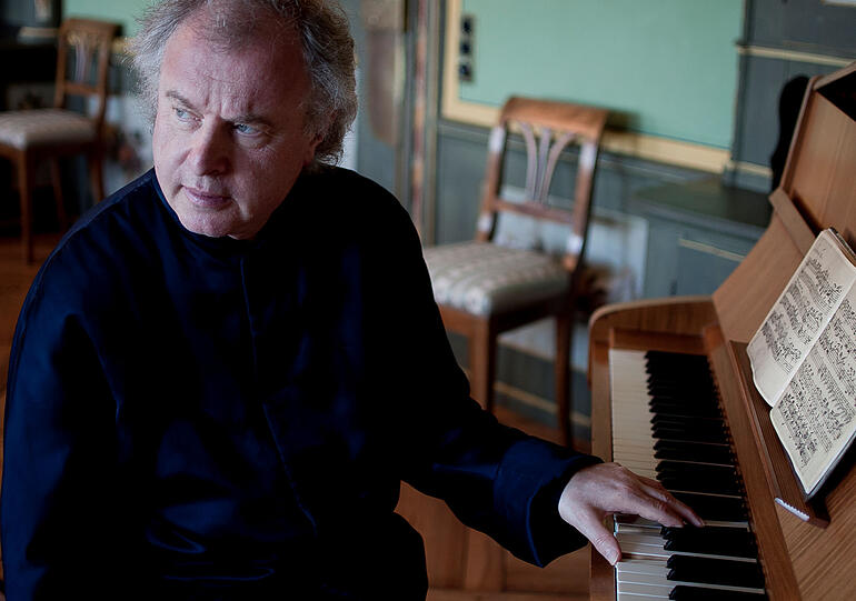 András Schiff protestierte gegen den Antisemitismus und die Mediengesetze in Ungarn. Seitdem gilt er dort als &bdquo;Persona non grata&ldquo;.