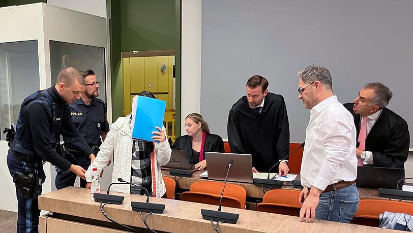 Ursprünglich hatte die Angeklagte sich äußern wollen.