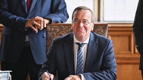 Verteidigungsminister Boris Pistorius (SPD) unterzeichnete eine Absichtserkl&auml;rung.