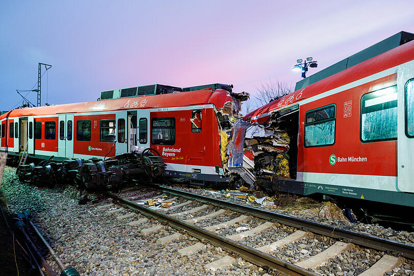 Ein Passagier kam beim Unglück ums Leben, 18 Menschen wurden verletzt – teils schwer.