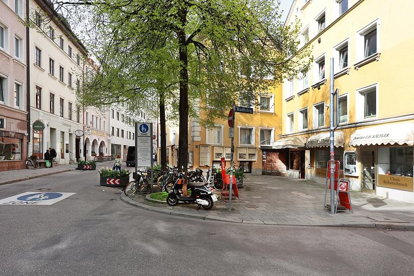 Am Radlsteg, Ecke Westenrieder: Münchnes neueste Fußgängerzone.