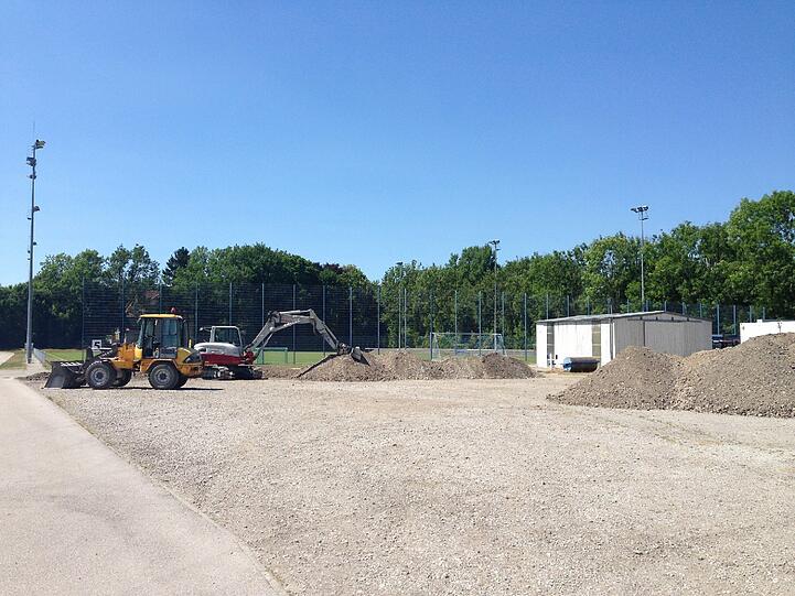 Hier entsteht der neue Soccercourt für den Löwen-Nachwuchs.