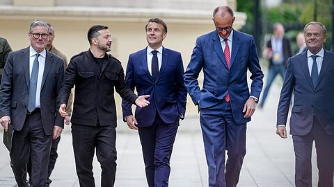Merz will mit Selenskyj, Trump und Weiteren zur Ukraine beraten. (Archivbild)